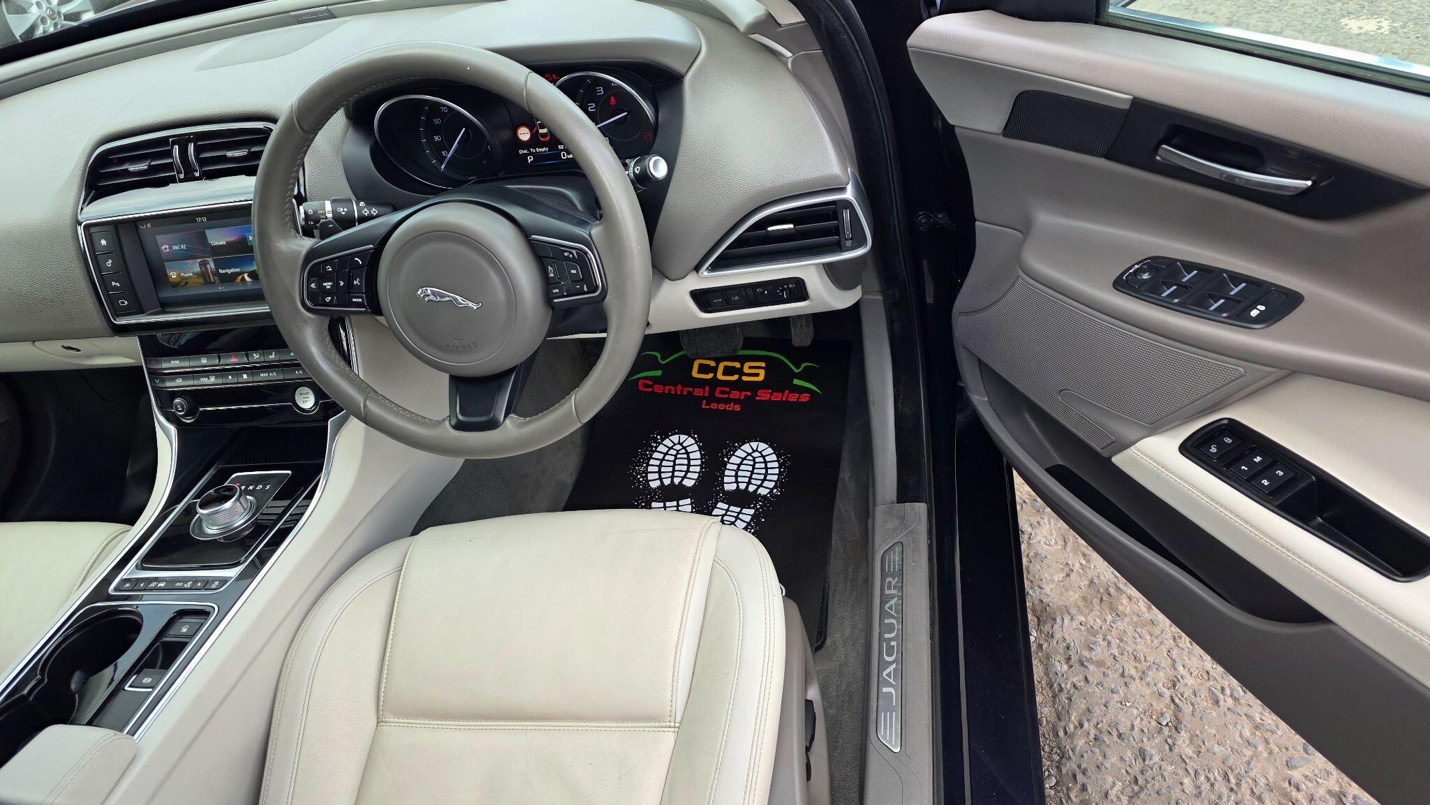 Jaguar XE - Image 18