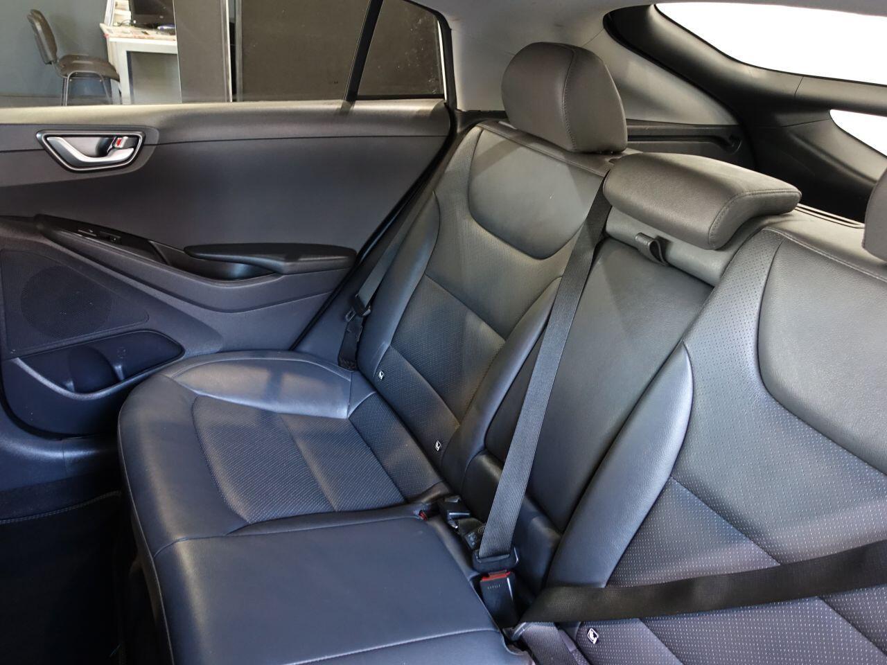 Hyundai Ioniq - Image 18
