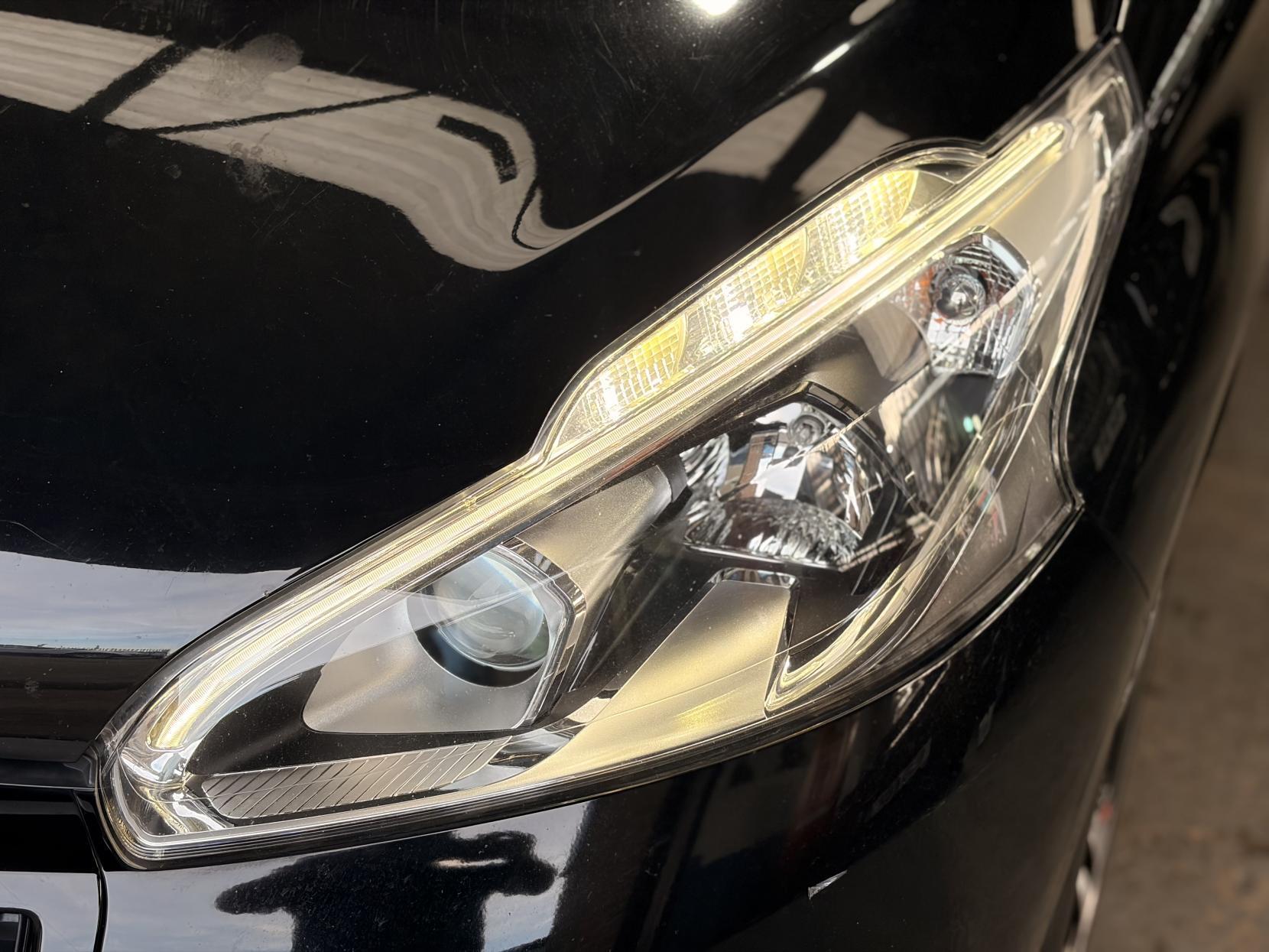 Peugeot 208 - Image 12