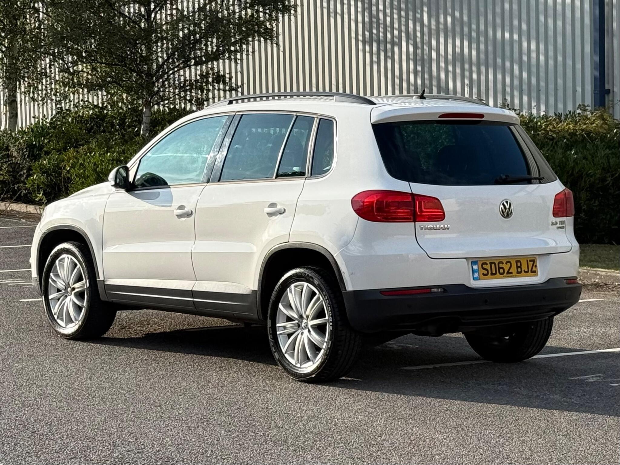 Volkswagen Tiguan - Image 10