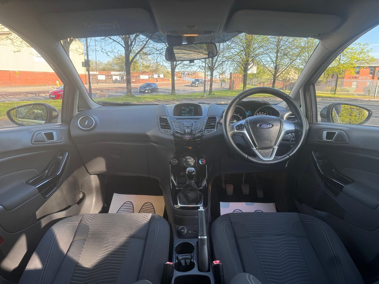 Ford Fiesta - Image 18