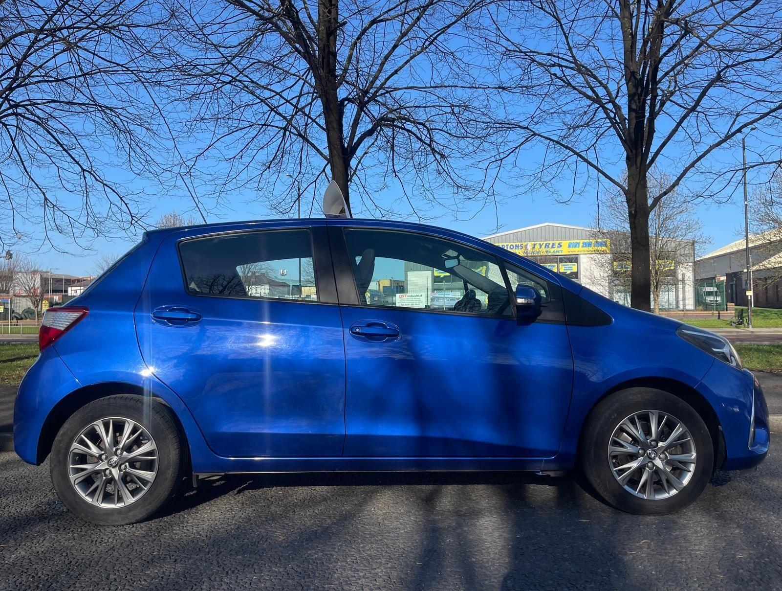 Toyota Yaris - Image 12