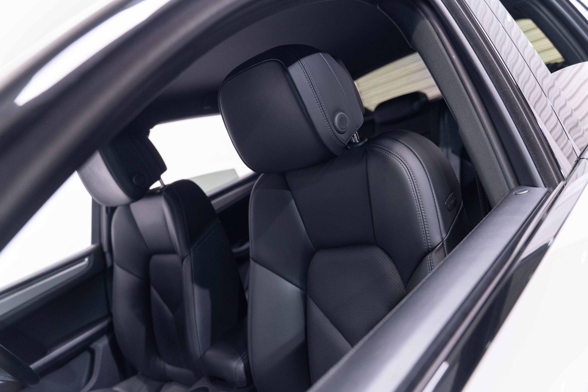 Porsche Macan - Image 13