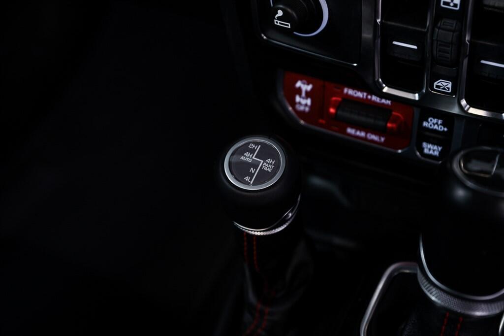 Jeep Wrangler - Image 31