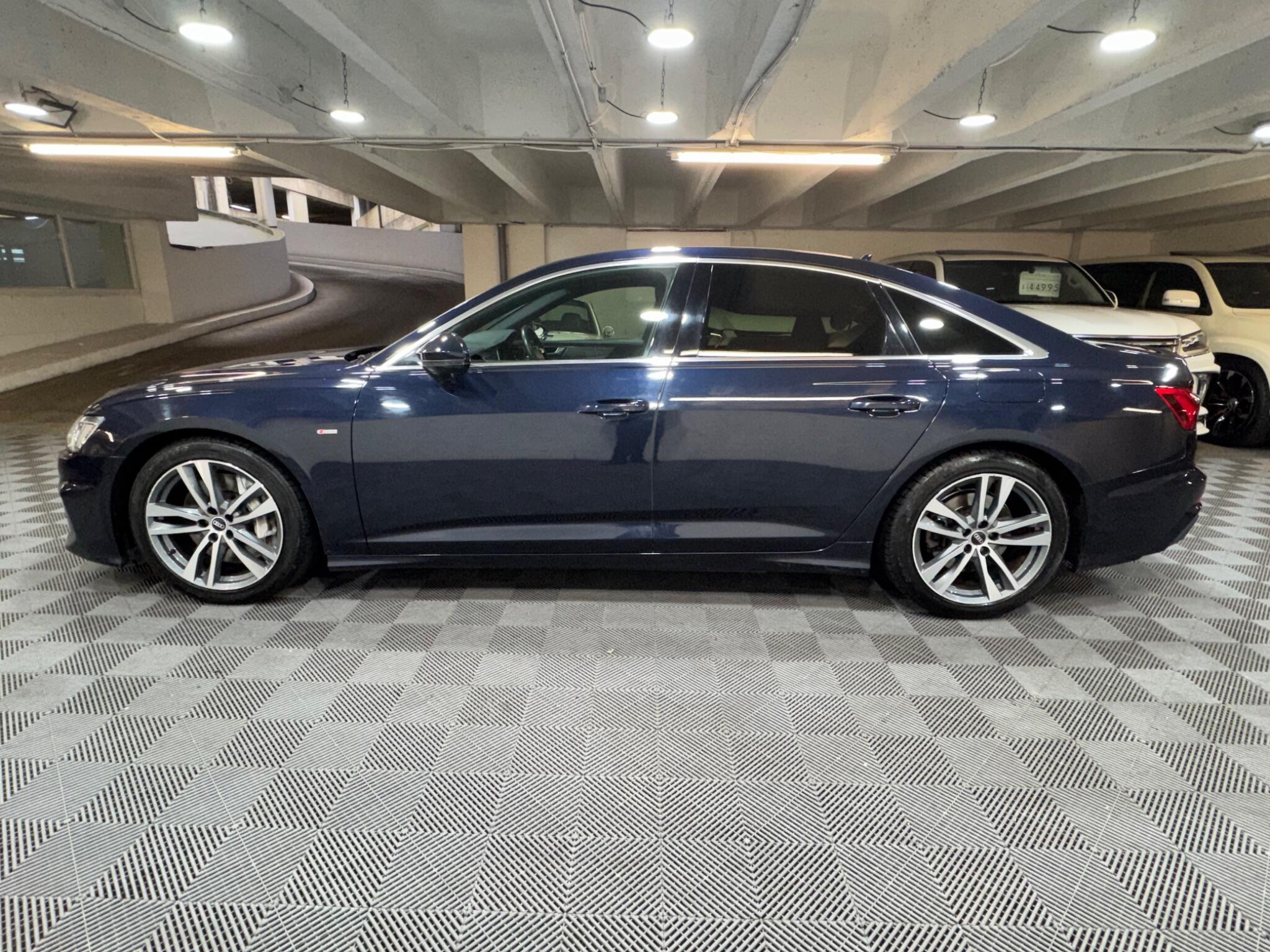 Audi A6 Saloon - Image 2
