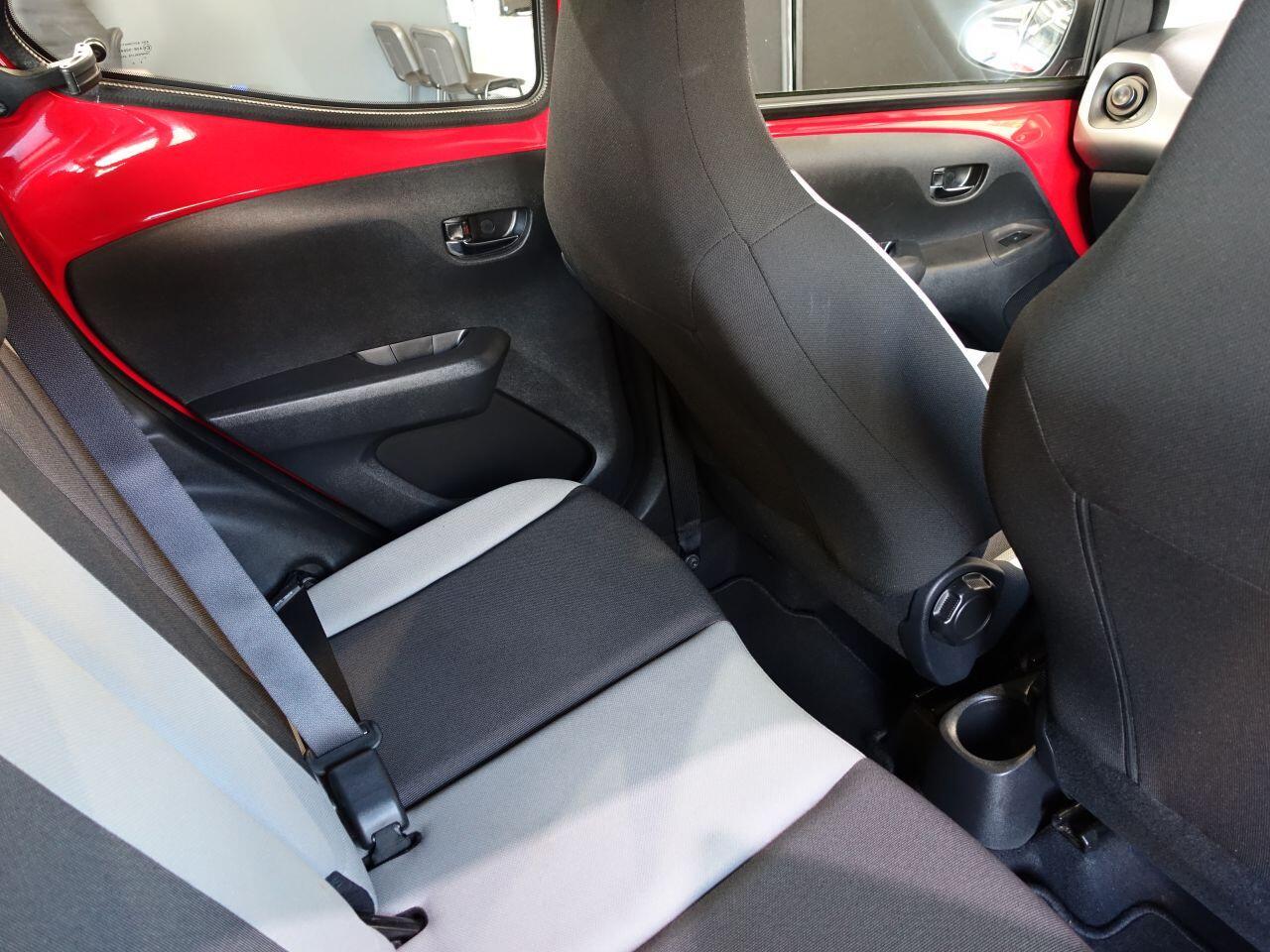 Toyota Aygo - Image 15