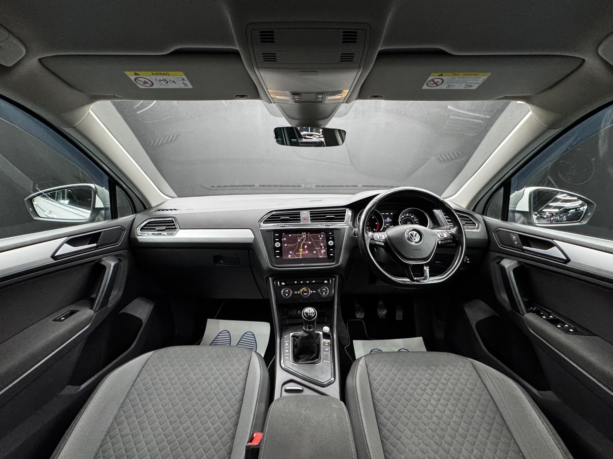 Volkswagen Tiguan - Image 17