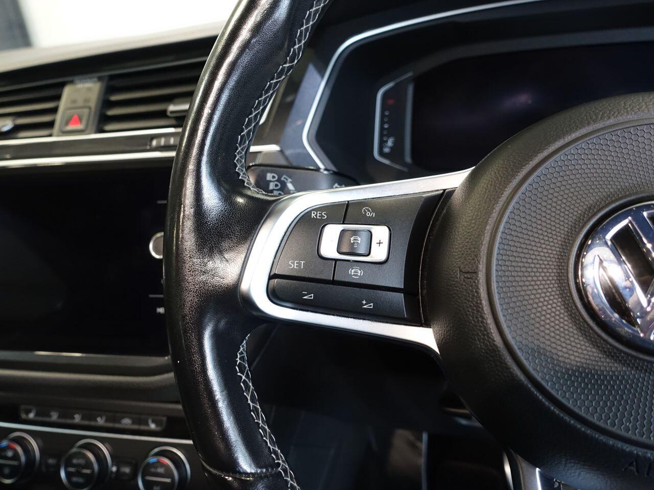 Volkswagen Tiguan - Image 21