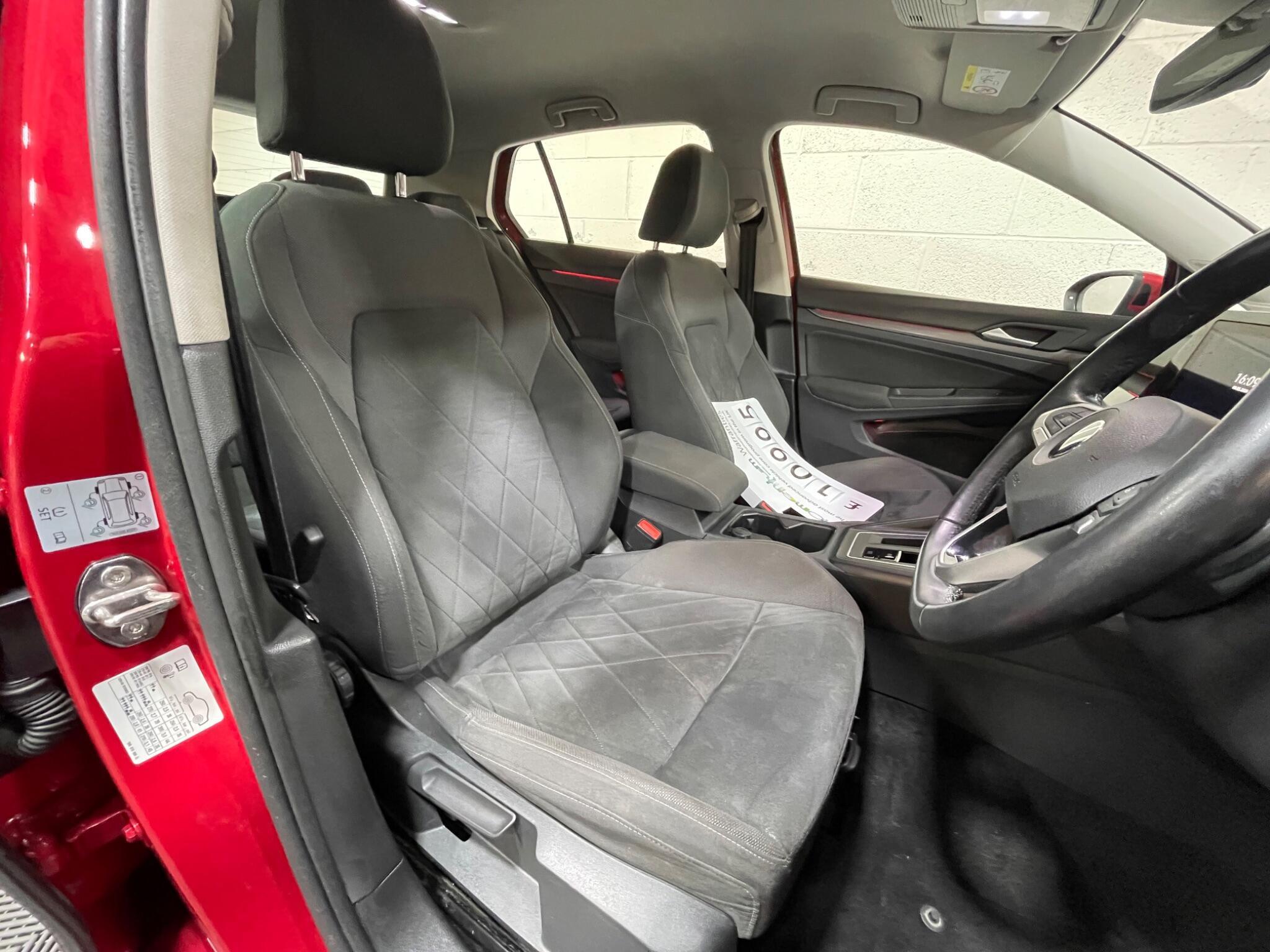 Volkswagen Golf - Image 7