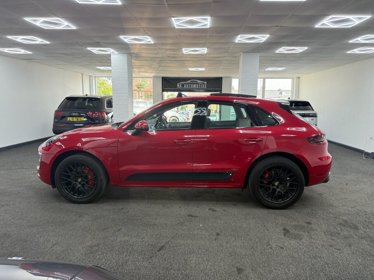 Porsche Macan - Image 7
