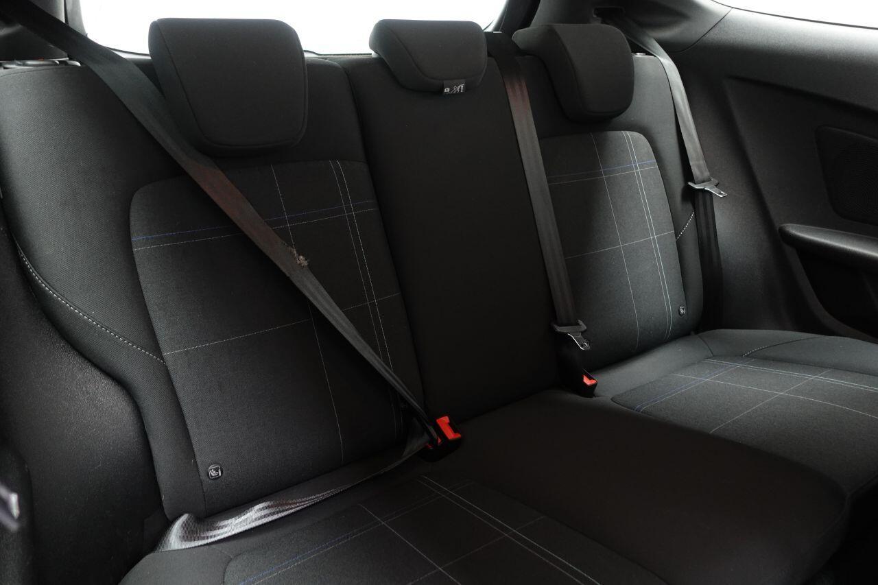 Ford Fiesta - Image 10