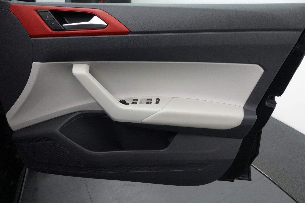 Volkswagen Polo - Image 18