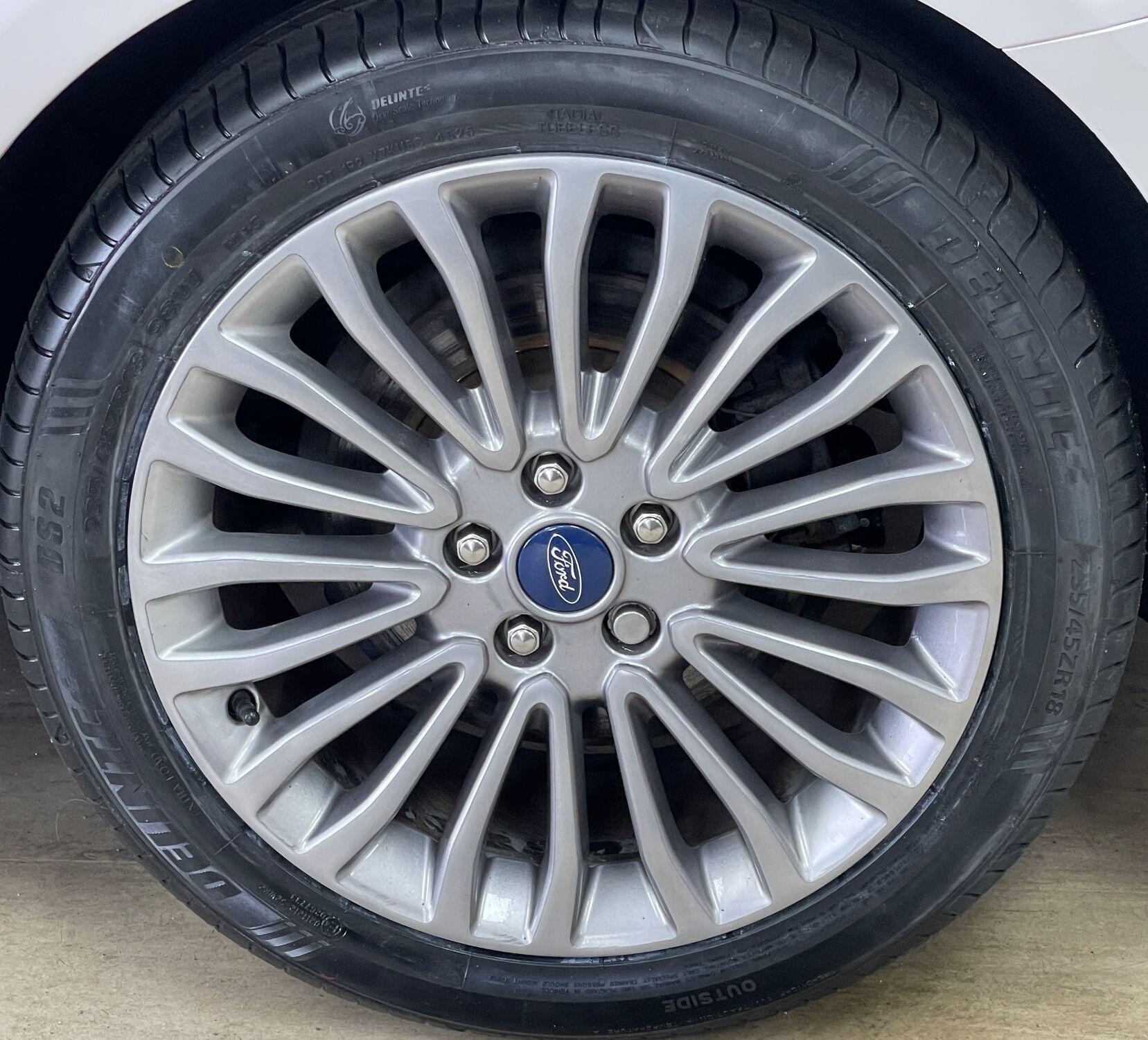 Ford Mondeo - Image 13