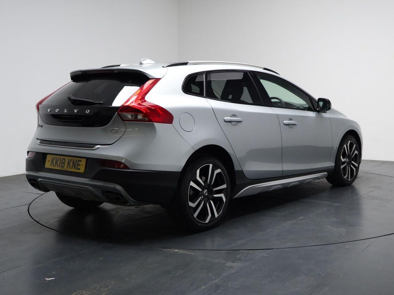 Volvo V40 CROSS COUNTRY - Image 12