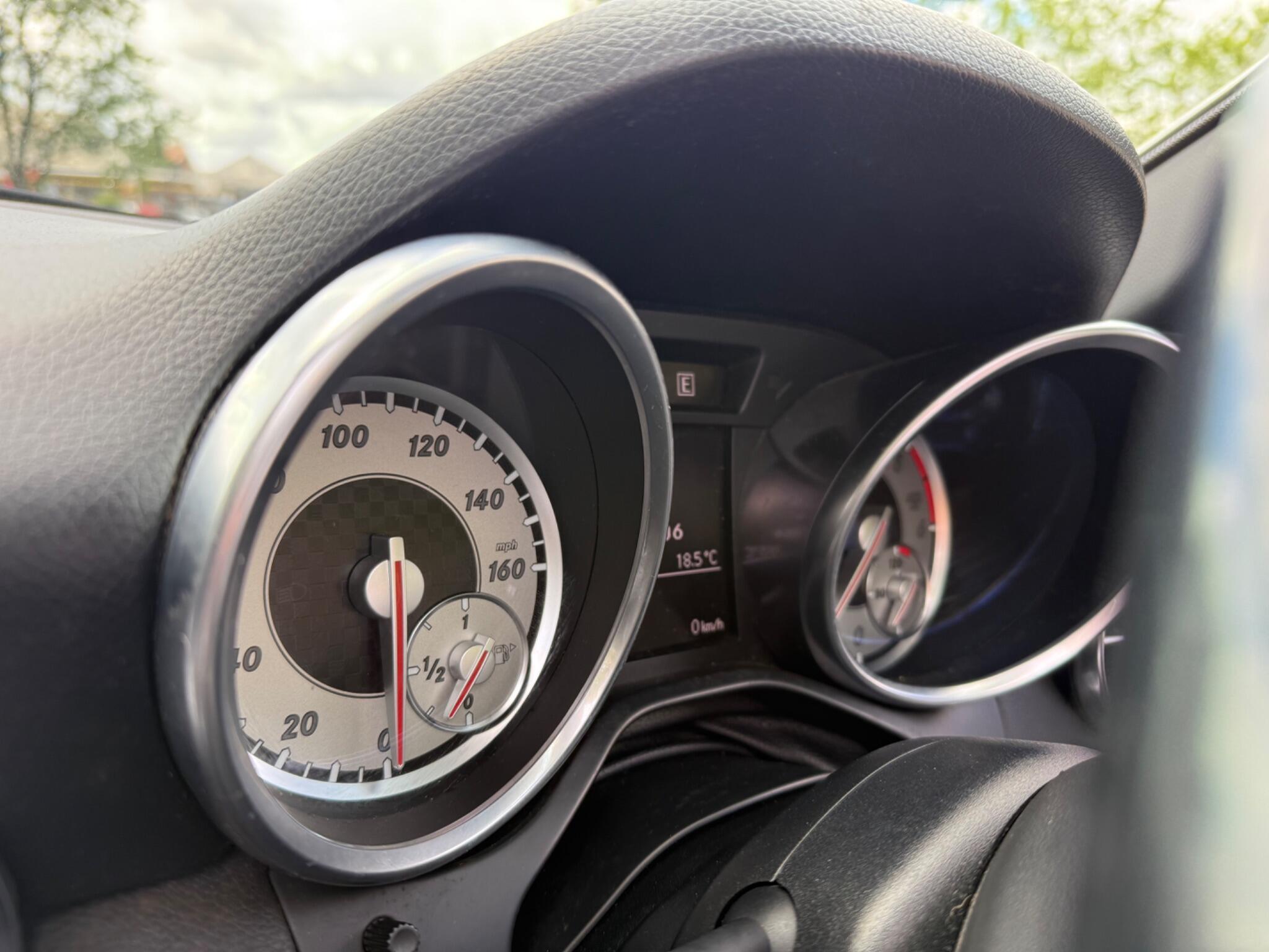 Mercedes SLK - Image 17