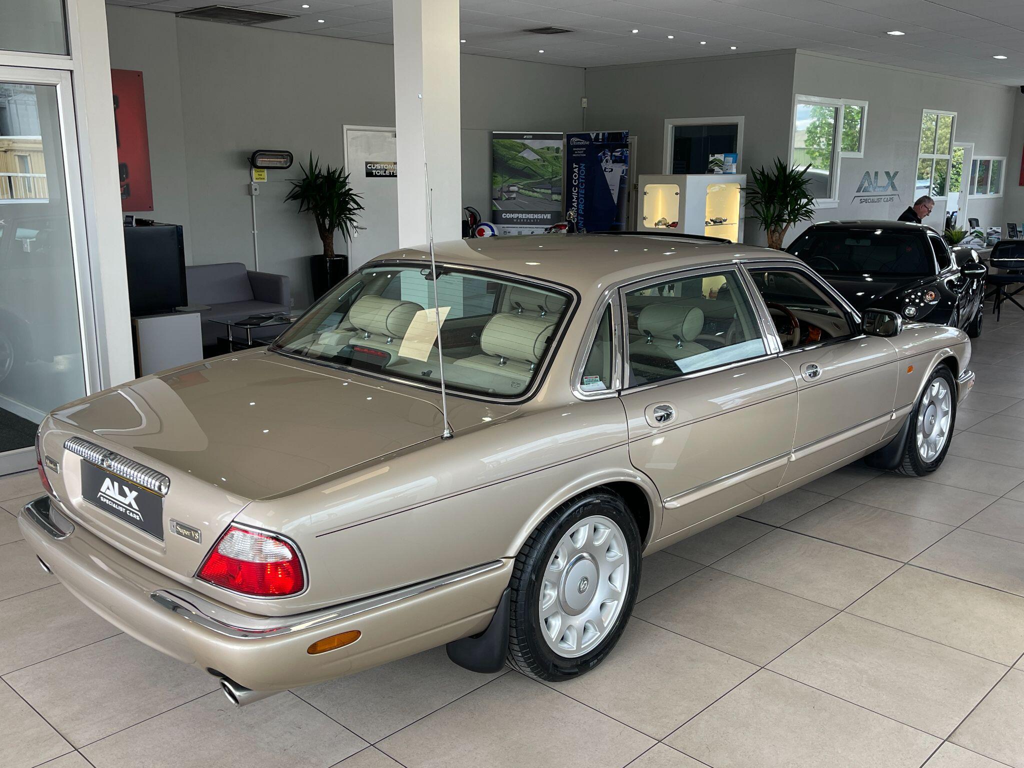Daimler Super V8 - Image 16