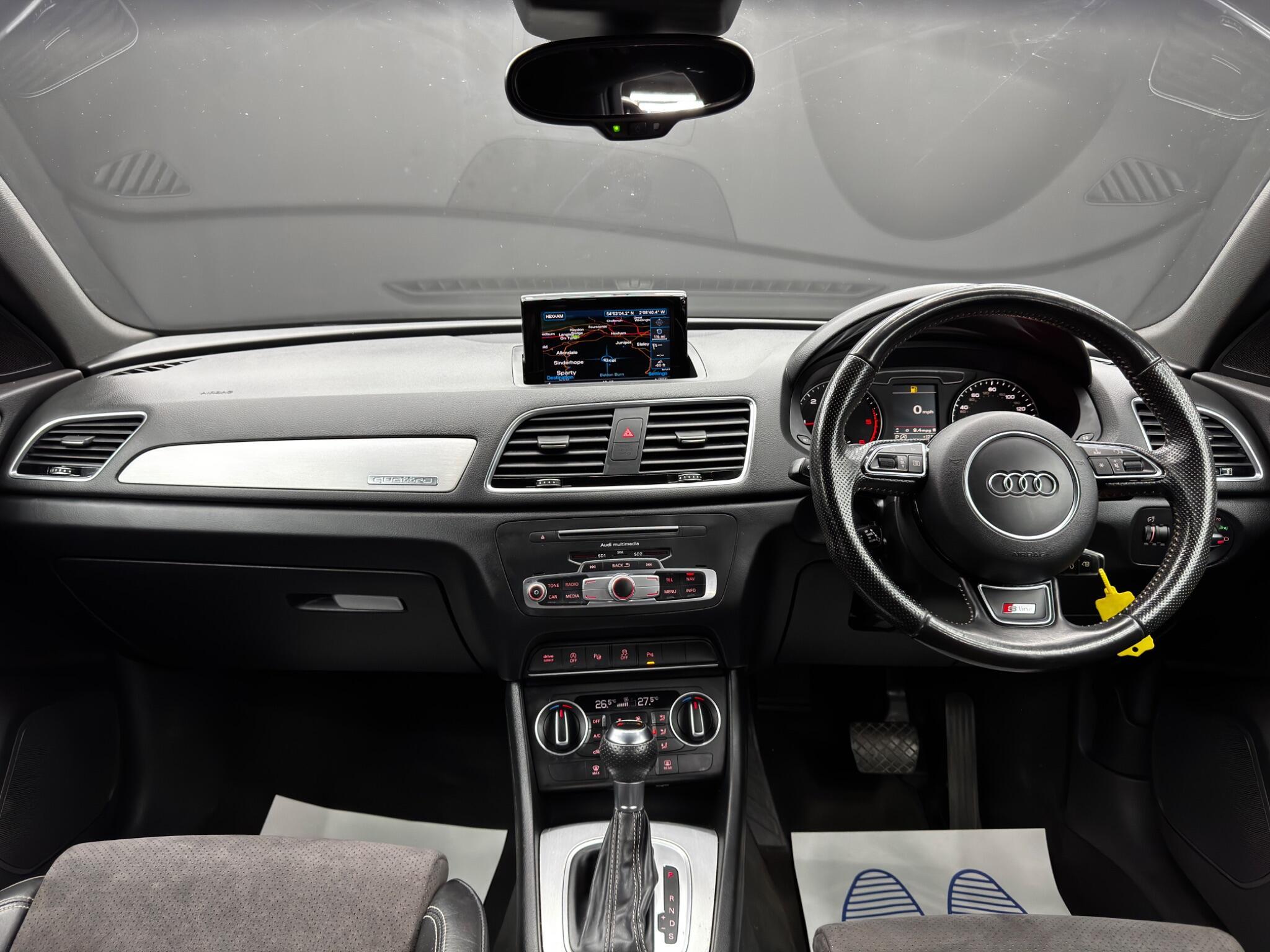 Audi Q3 - Image 10