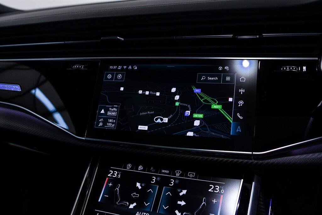 Audi SQ7 - Image 33