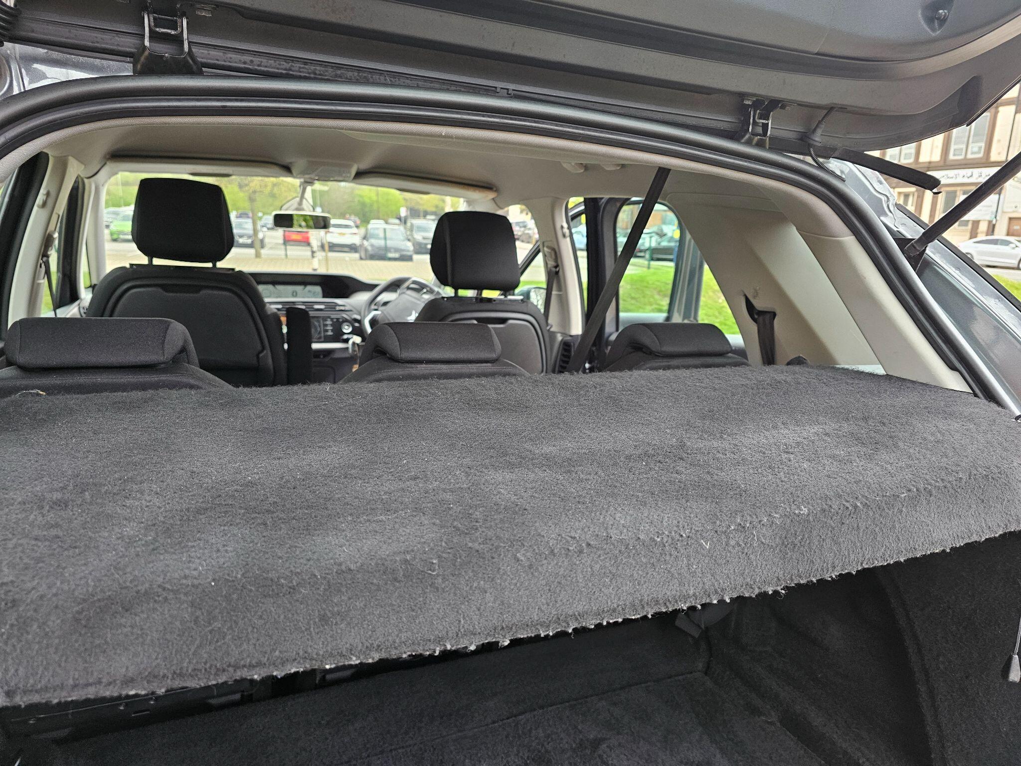 Citroen C4 Picasso - Image 22