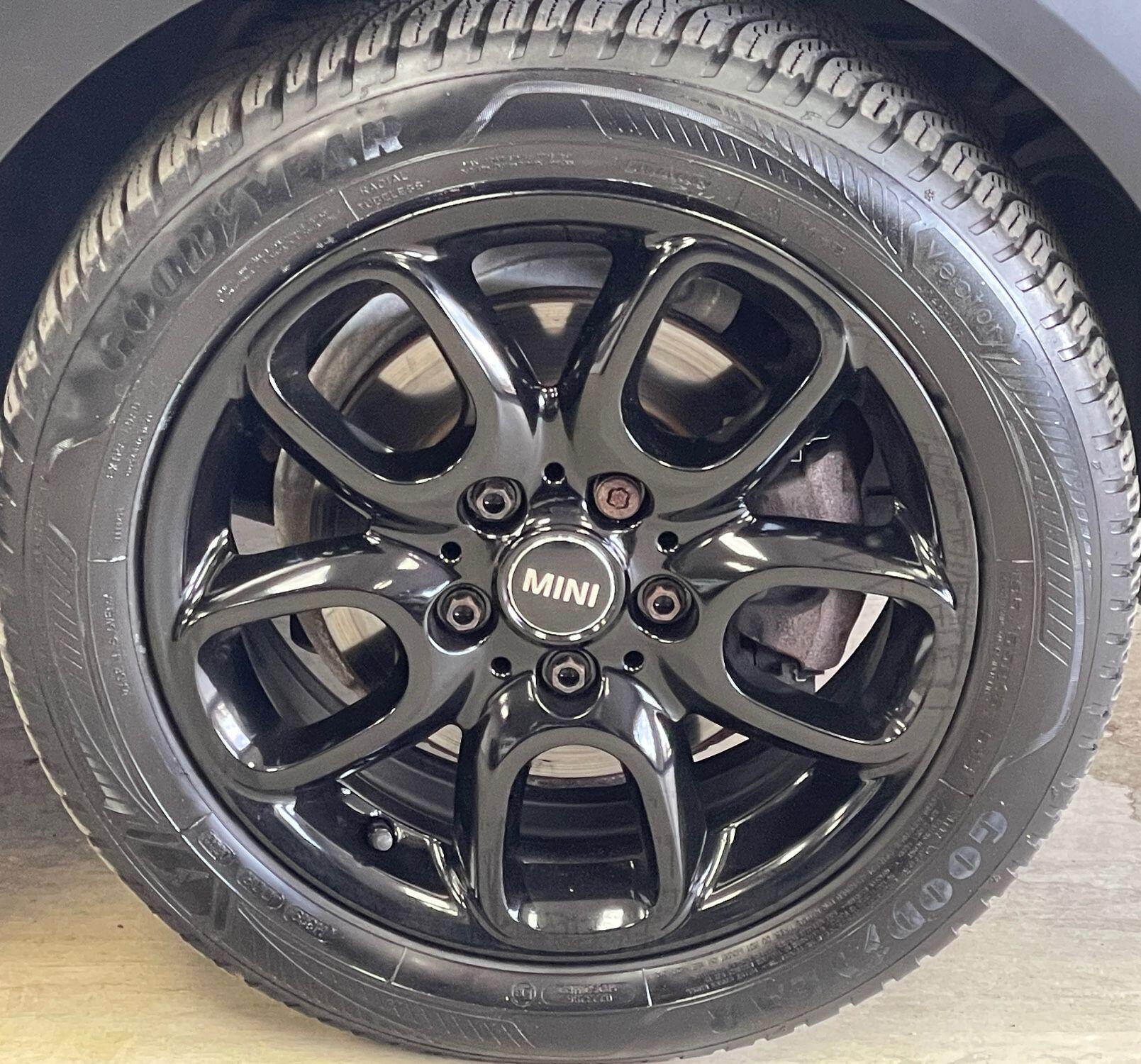 MINI Hatch - Image 14