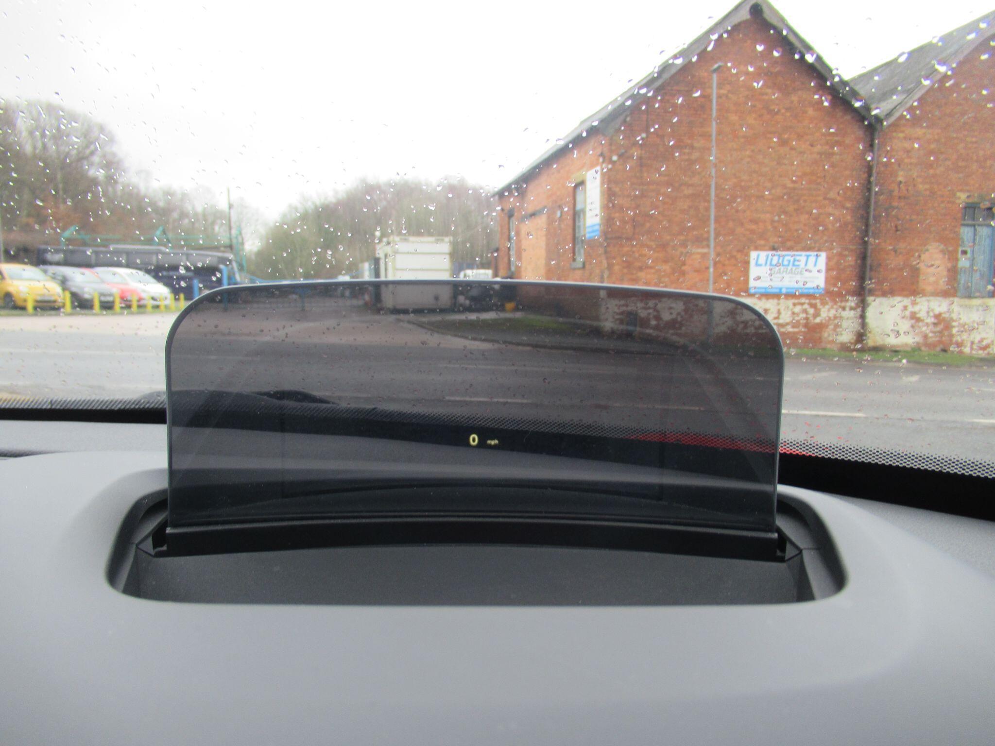 MINI Hatch - Image 30