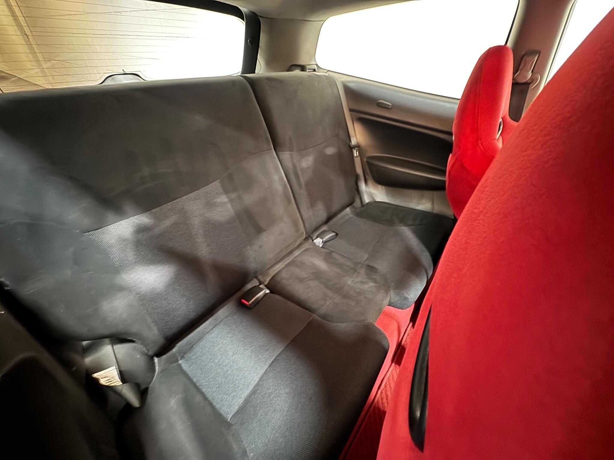 Honda Civic - Image 12
