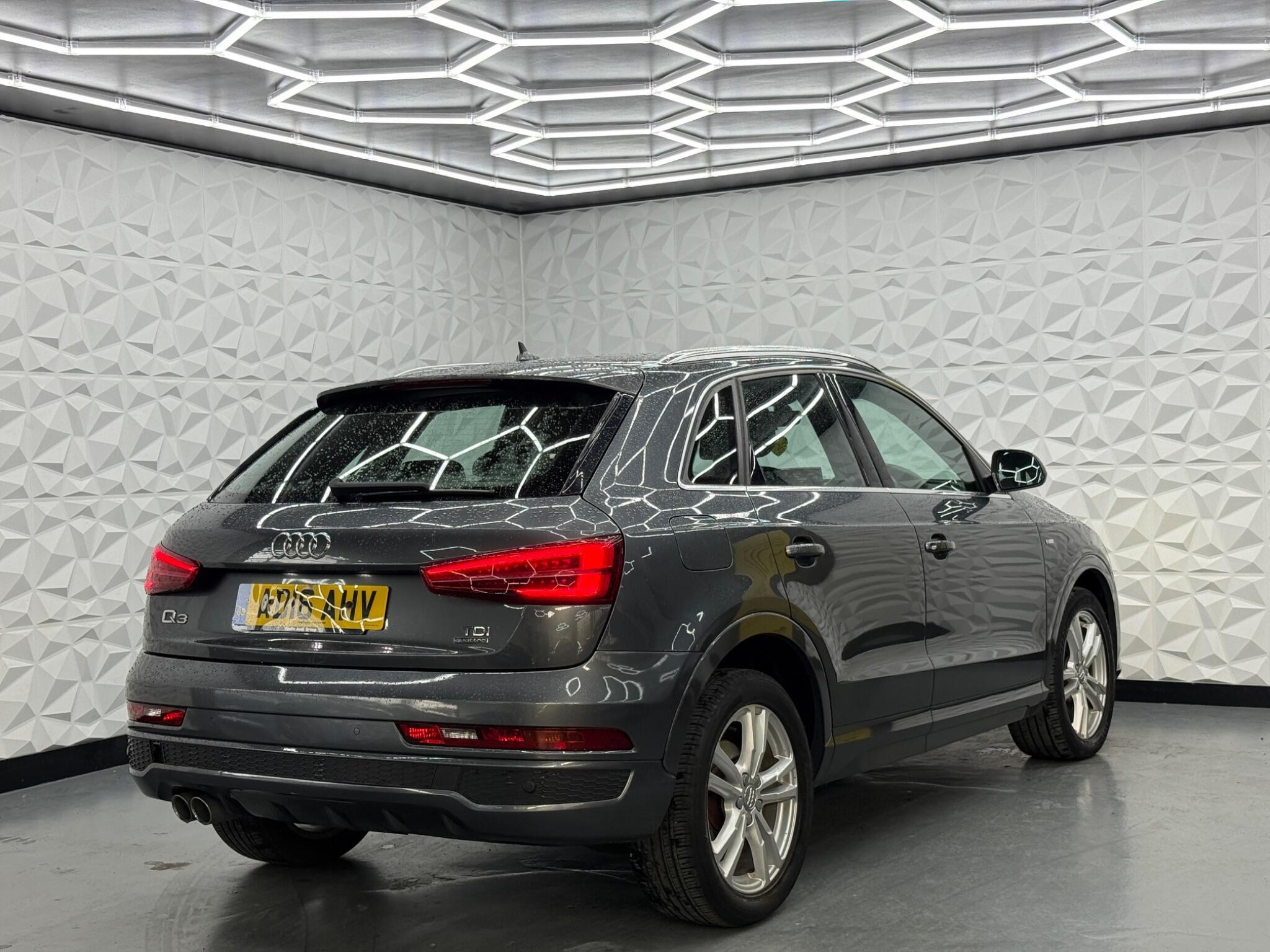 Audi Q3 - Image 3