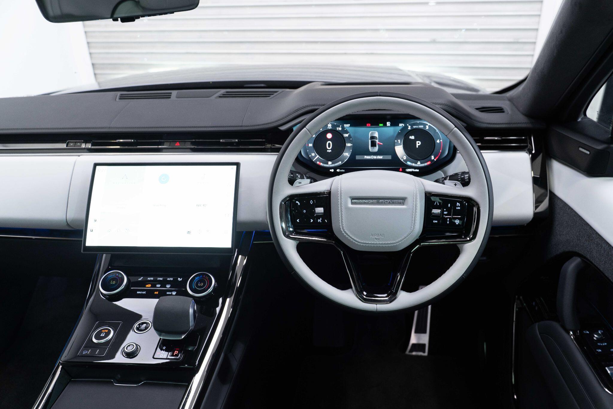 Land Rover RANGE ROVER SPORT - Image 11