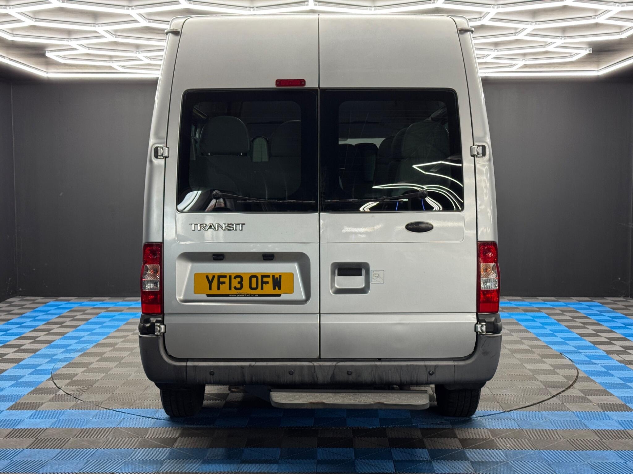 Ford Transit - Image 5