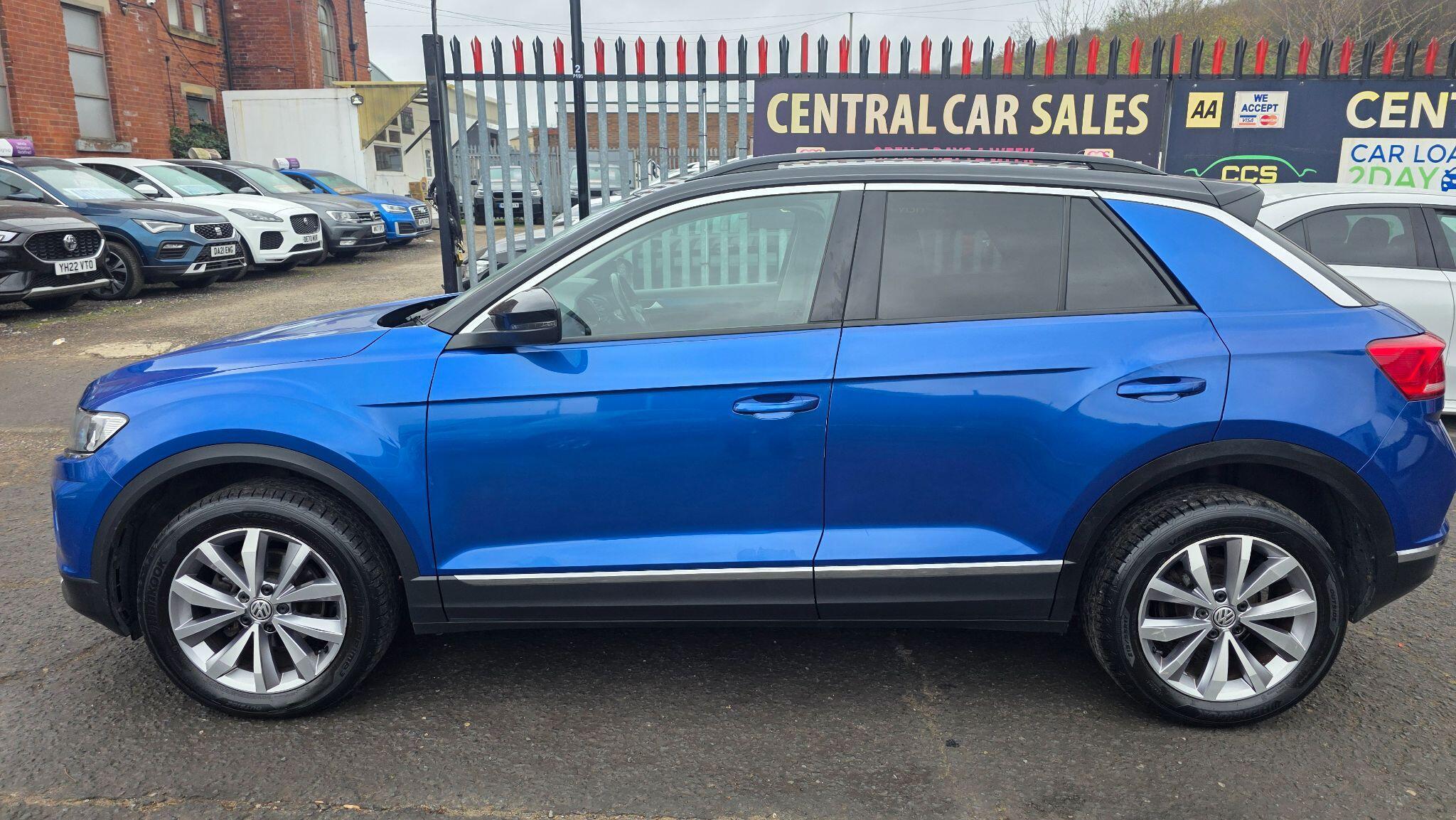 Volkswagen T-Roc - Image 18
