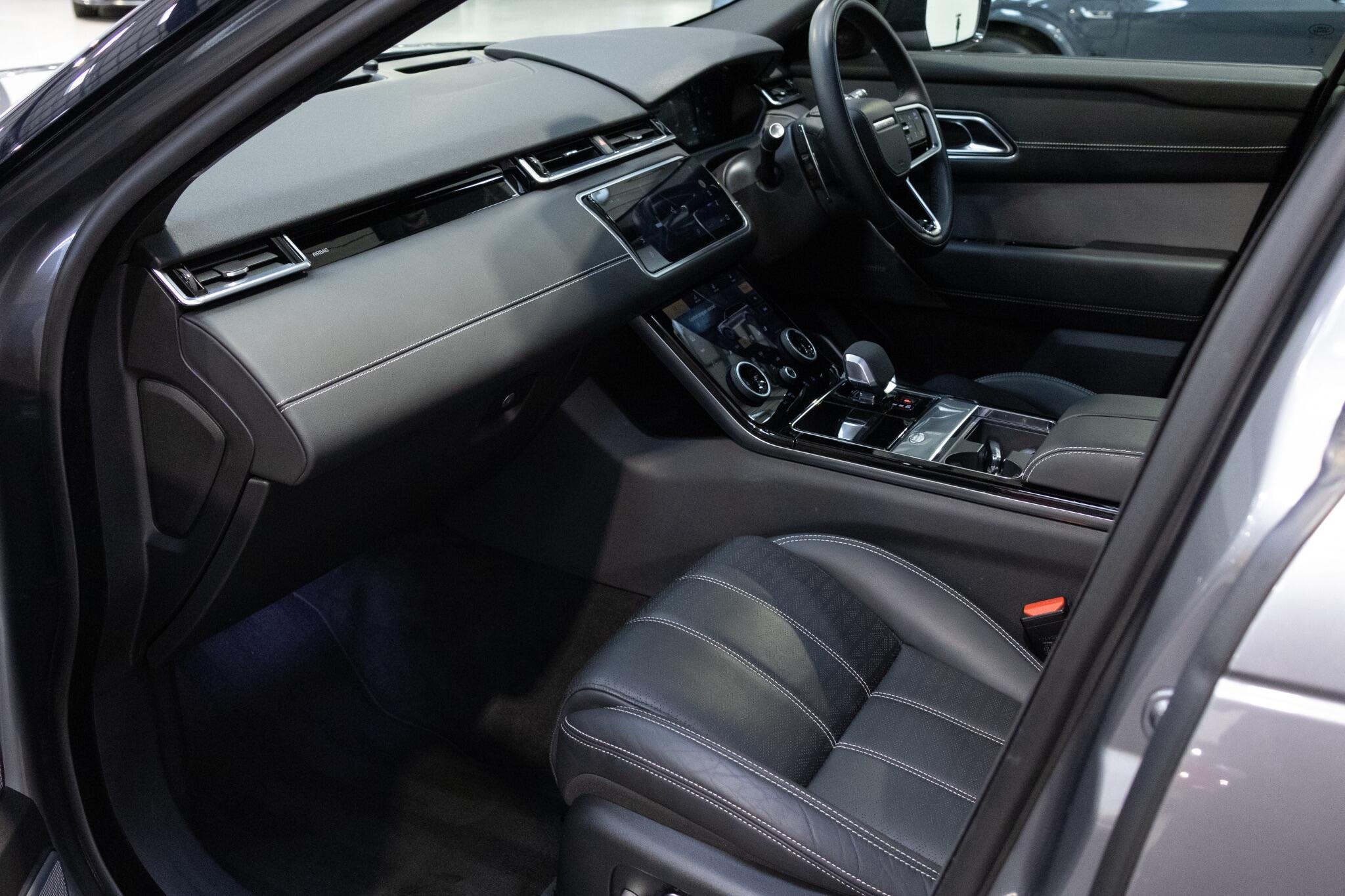 Land Rover Range Rover Velar - Image 13