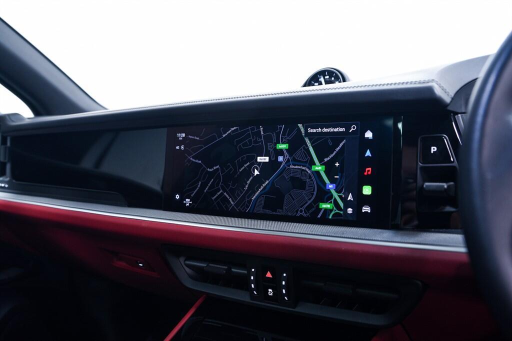 Porsche Cayenne - Image 27