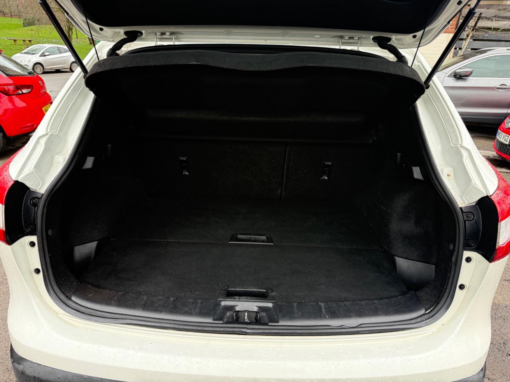 Nissan Qashqai - Image 29