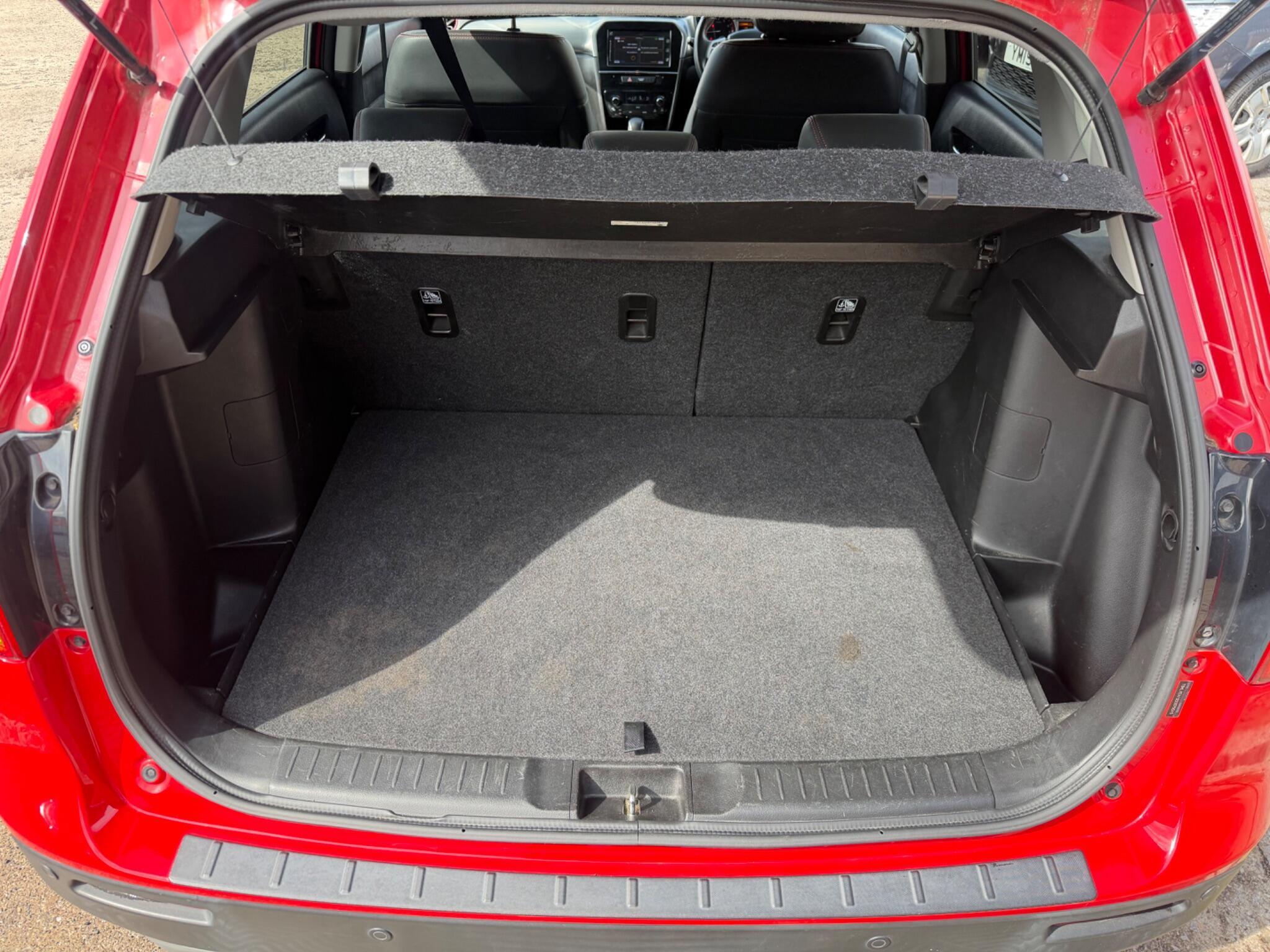 Suzuki Vitara - Image 18