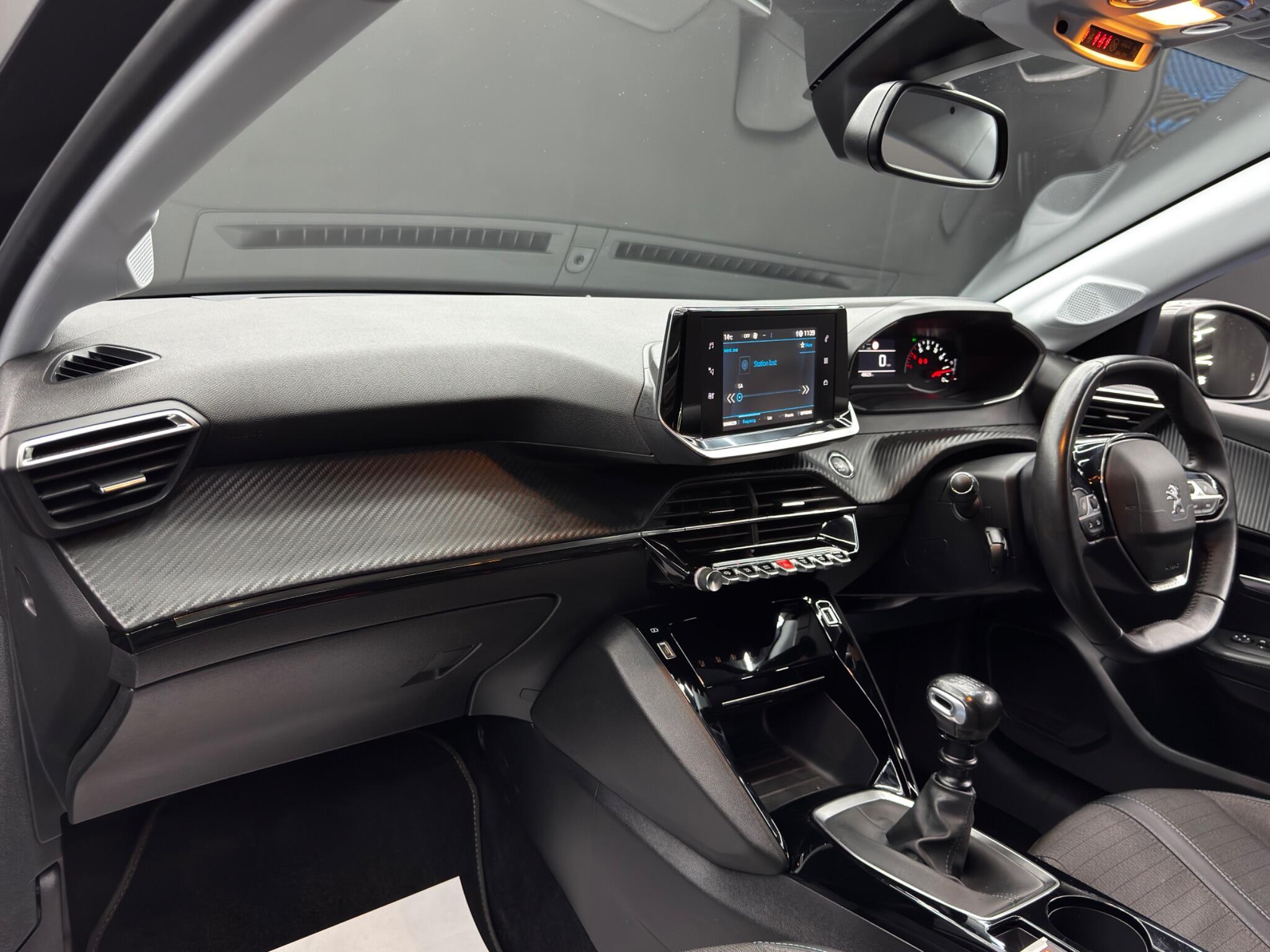 Peugeot 208 - Image 11