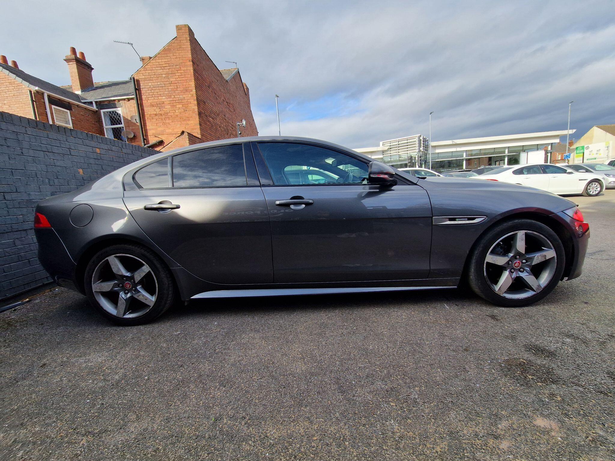 Jaguar XE - Image 7