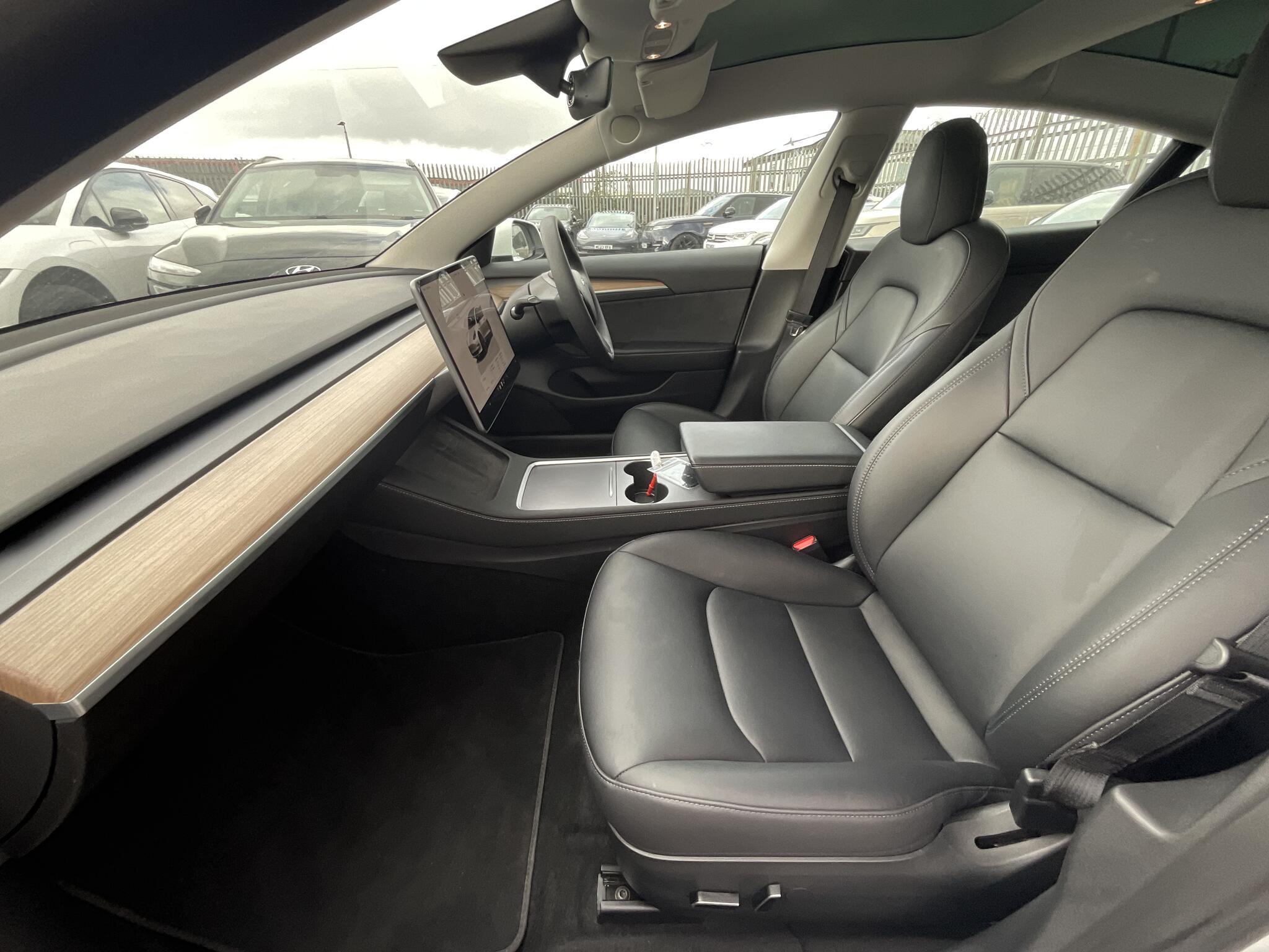 Tesla Model 3 - Image 18