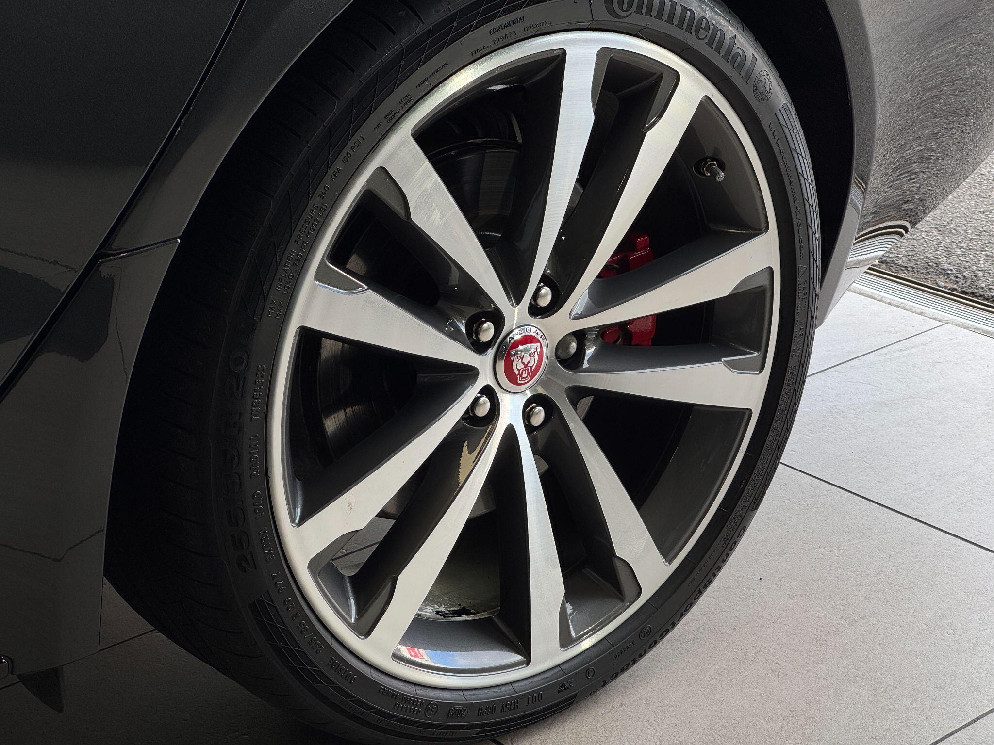 Jaguar XF - Image 2