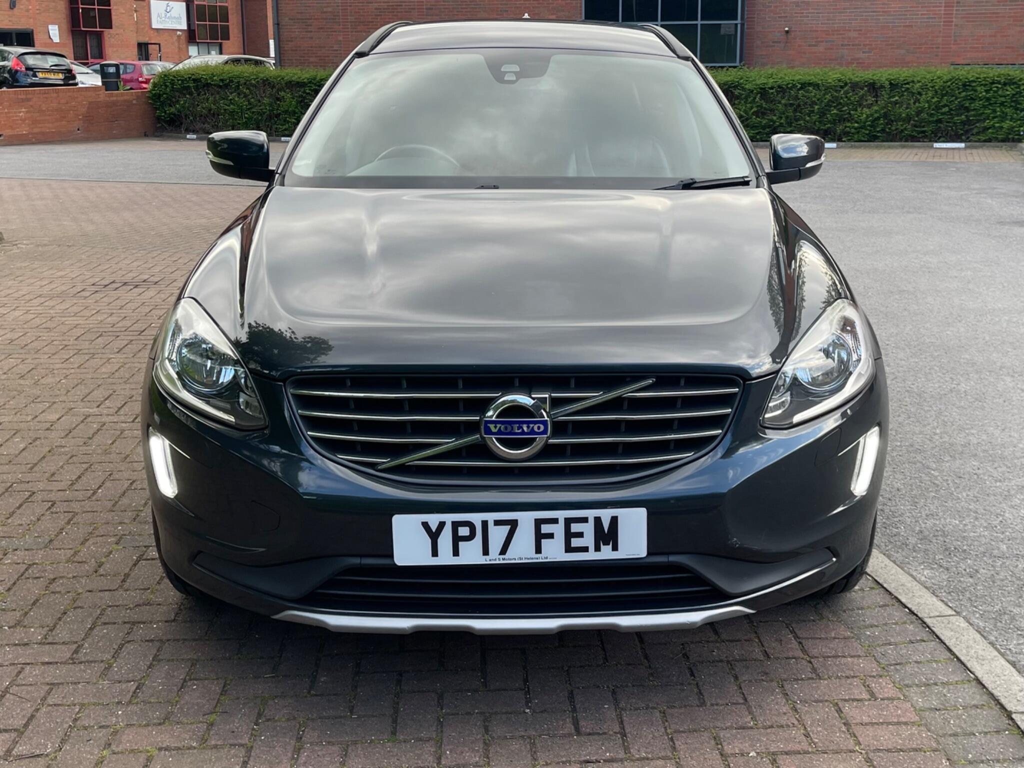Volvo XC60 - Image 35