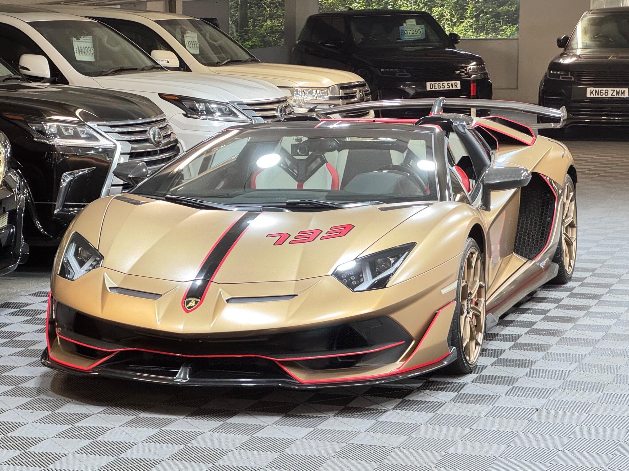 Lamborghini Aventador - Image 6