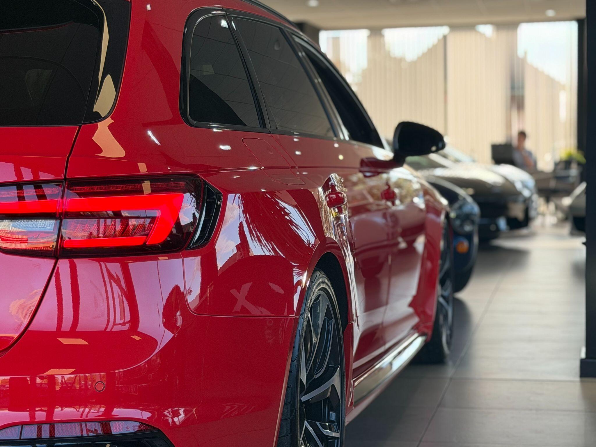 Audi Rs4 Avant - Image 17