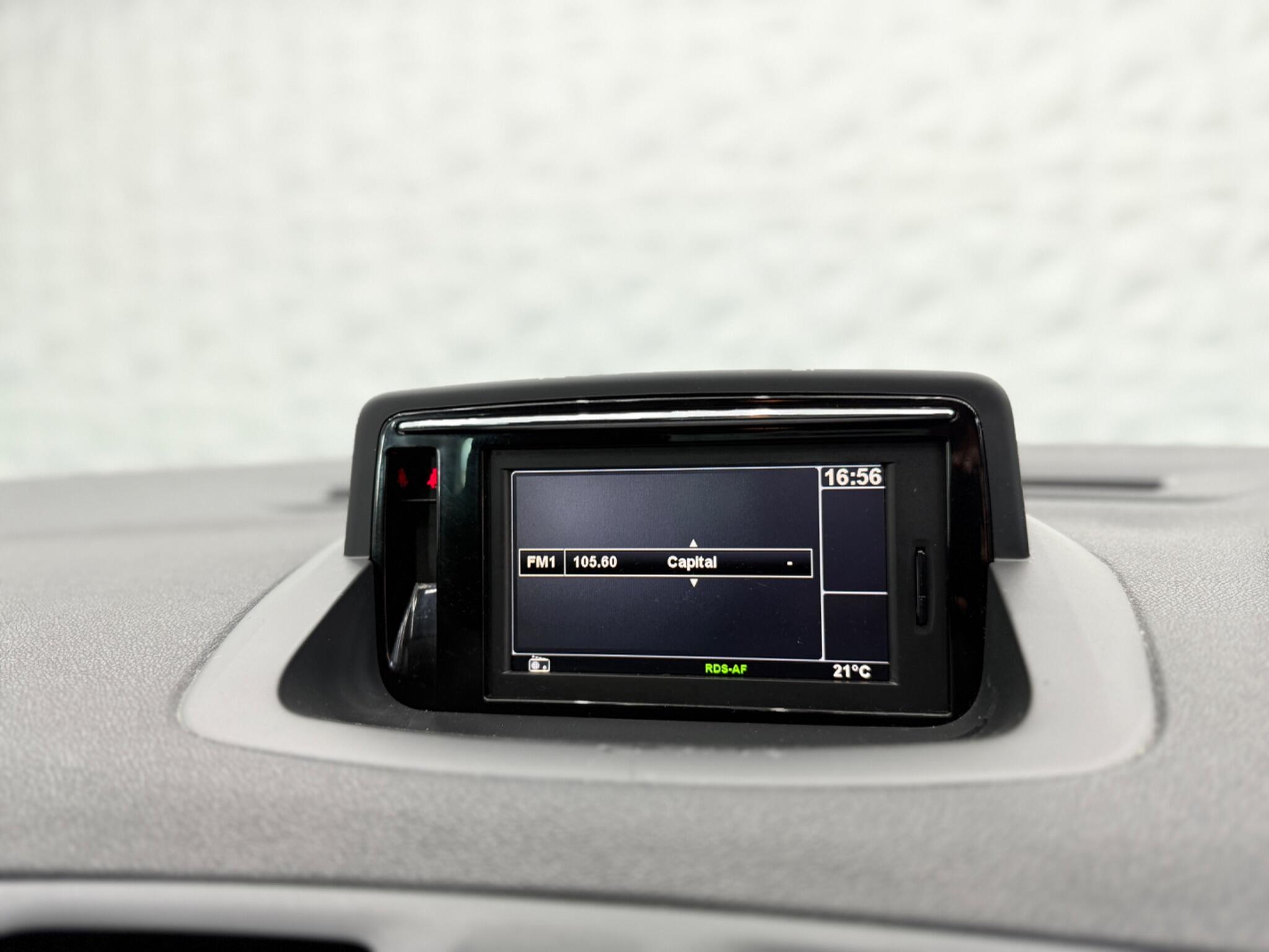 Renault Megane - Image 34