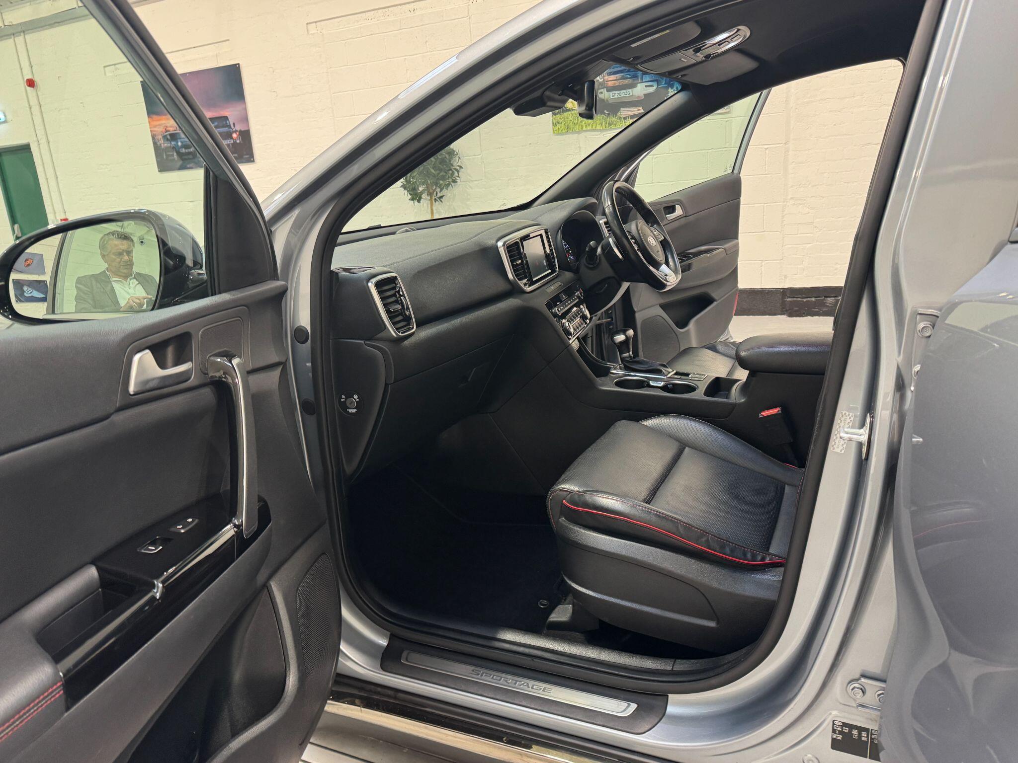 Kia Sportage - Image 73