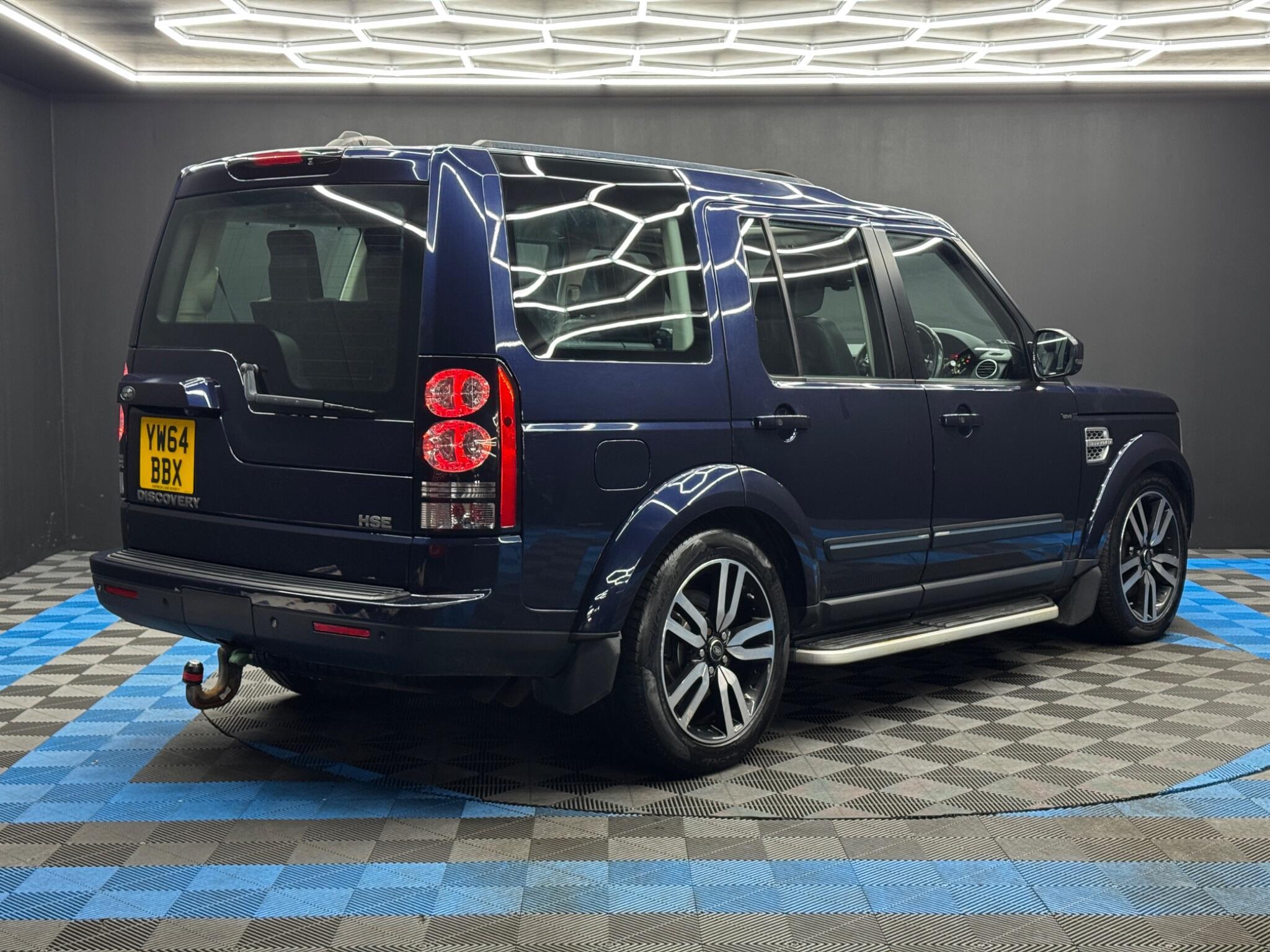 Land Rover DISCOVERY 4 - Image 5