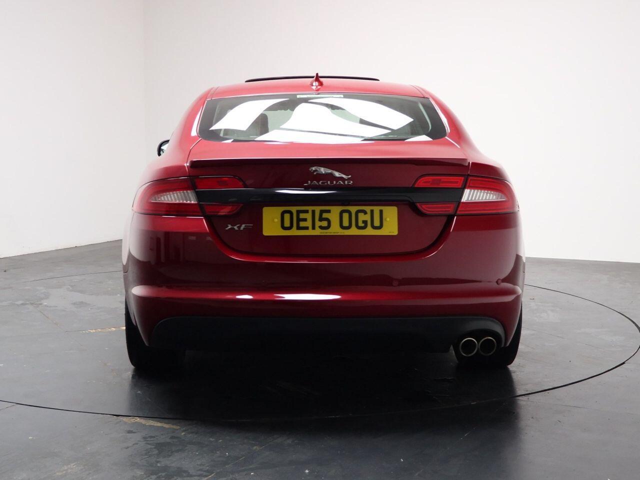 Jaguar XF - Image 11