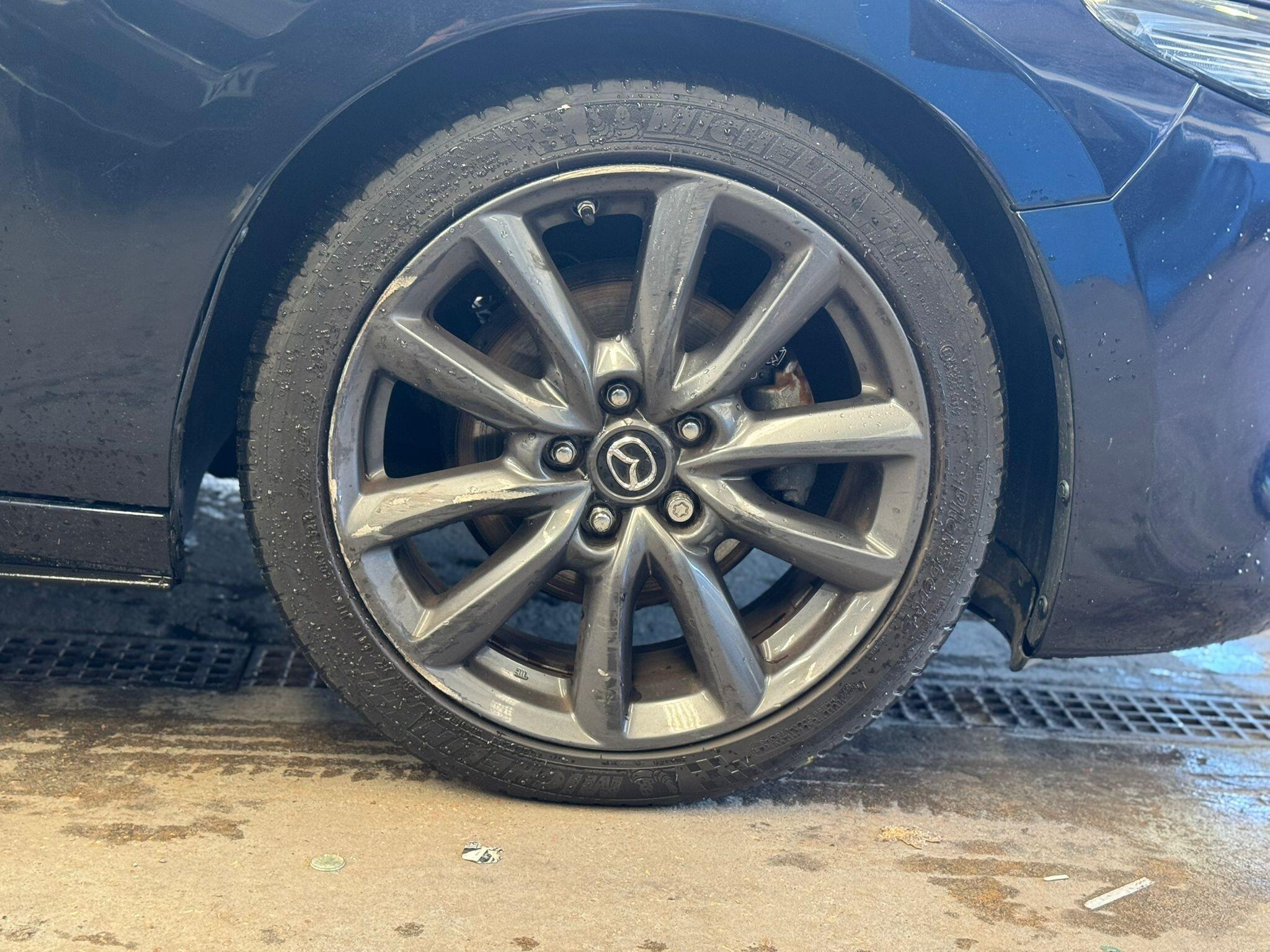 Mazda MAZDA3 - Image 12