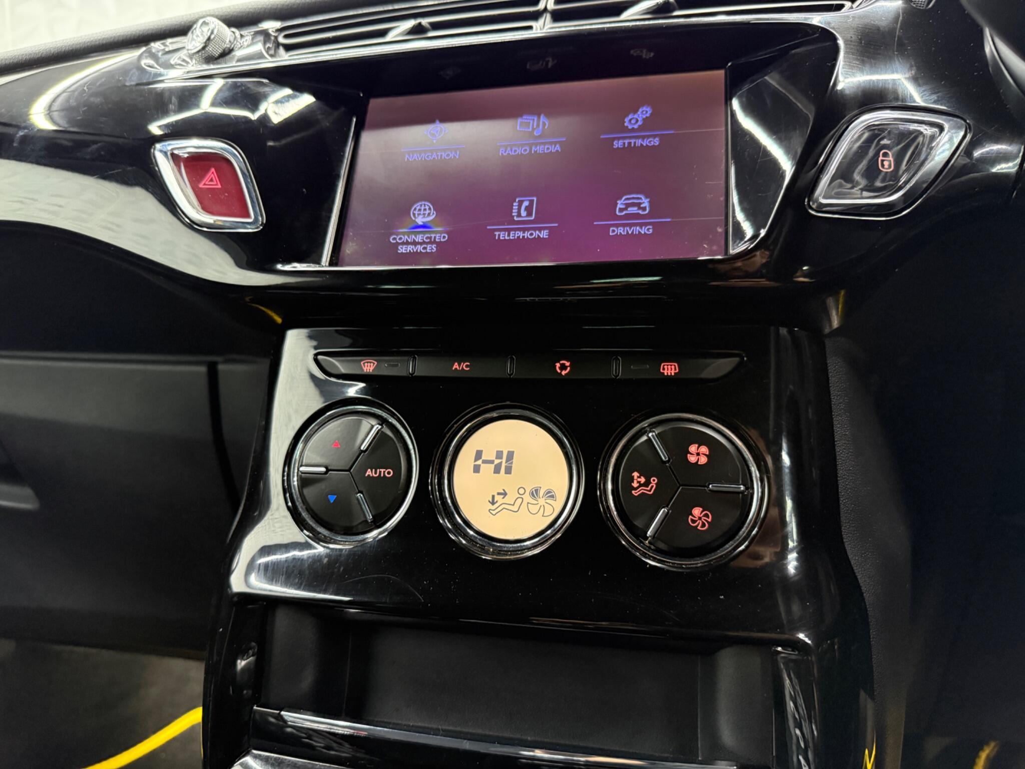 DS AUTOMOBILES DS 3 - Image 38