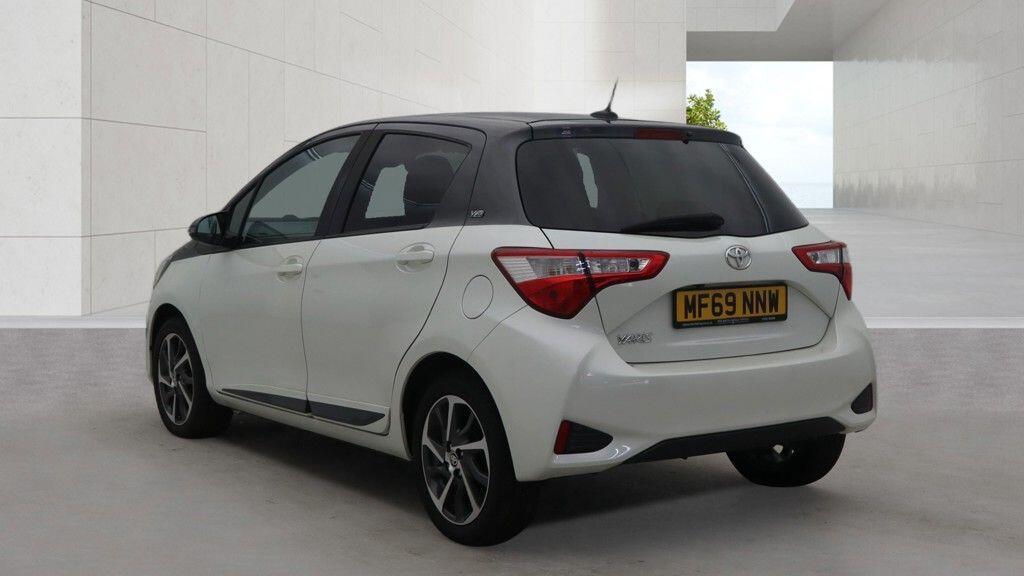 Toyota Yaris - Image 3