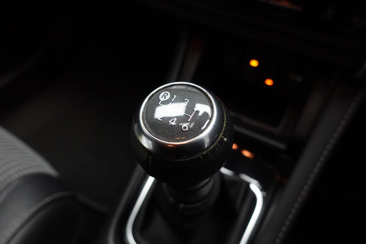 Toyota Auris - Image 39