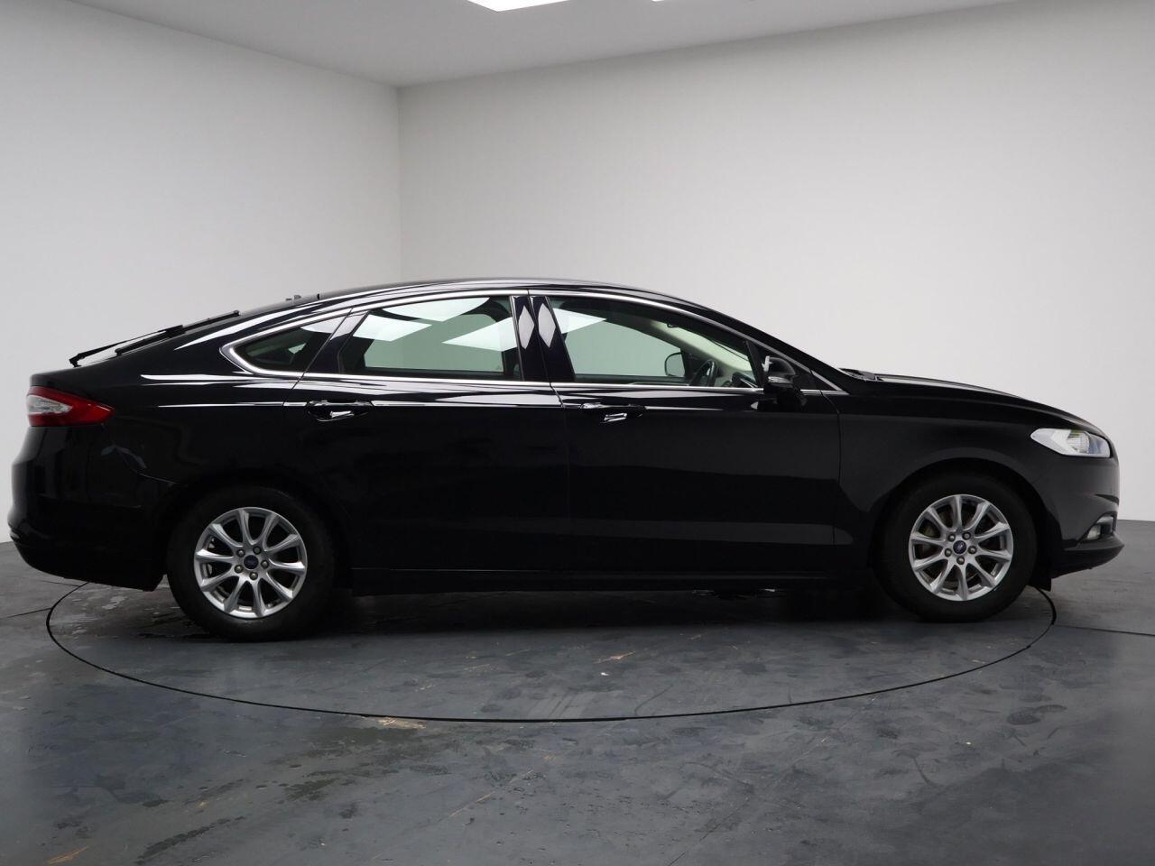 Ford Mondeo - Image 20
